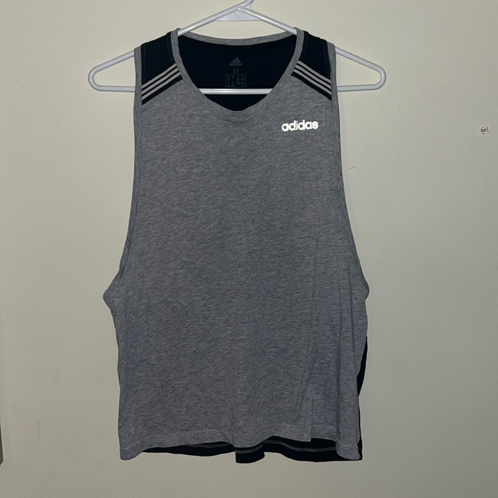 ADIDAS ❤️4 for $25 bundle!❤️ muscle tank size M